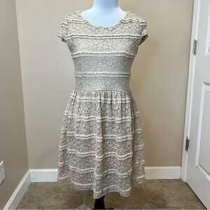 Sweet Storm Beige Lacey Short Sleeve Knee Length Feminine Dress. Size